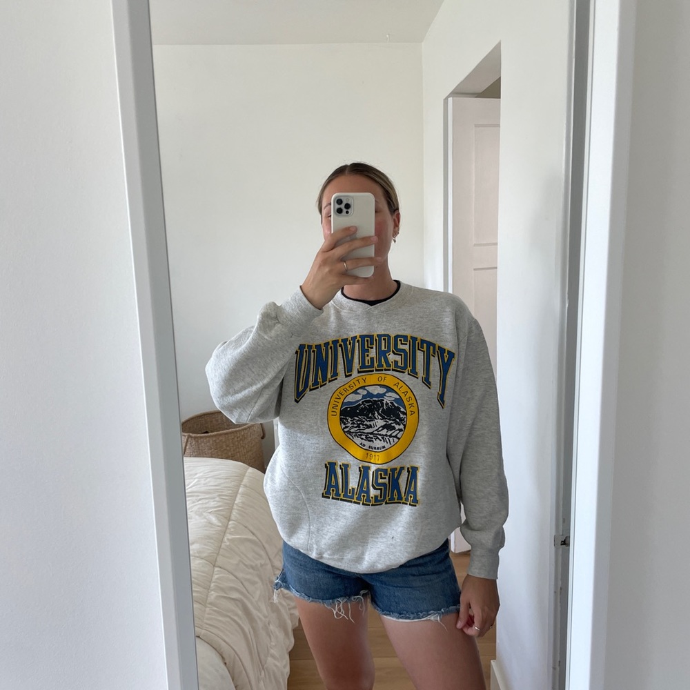 VINTAGE University of Alaska Heather Grey Crewneck with Pockets